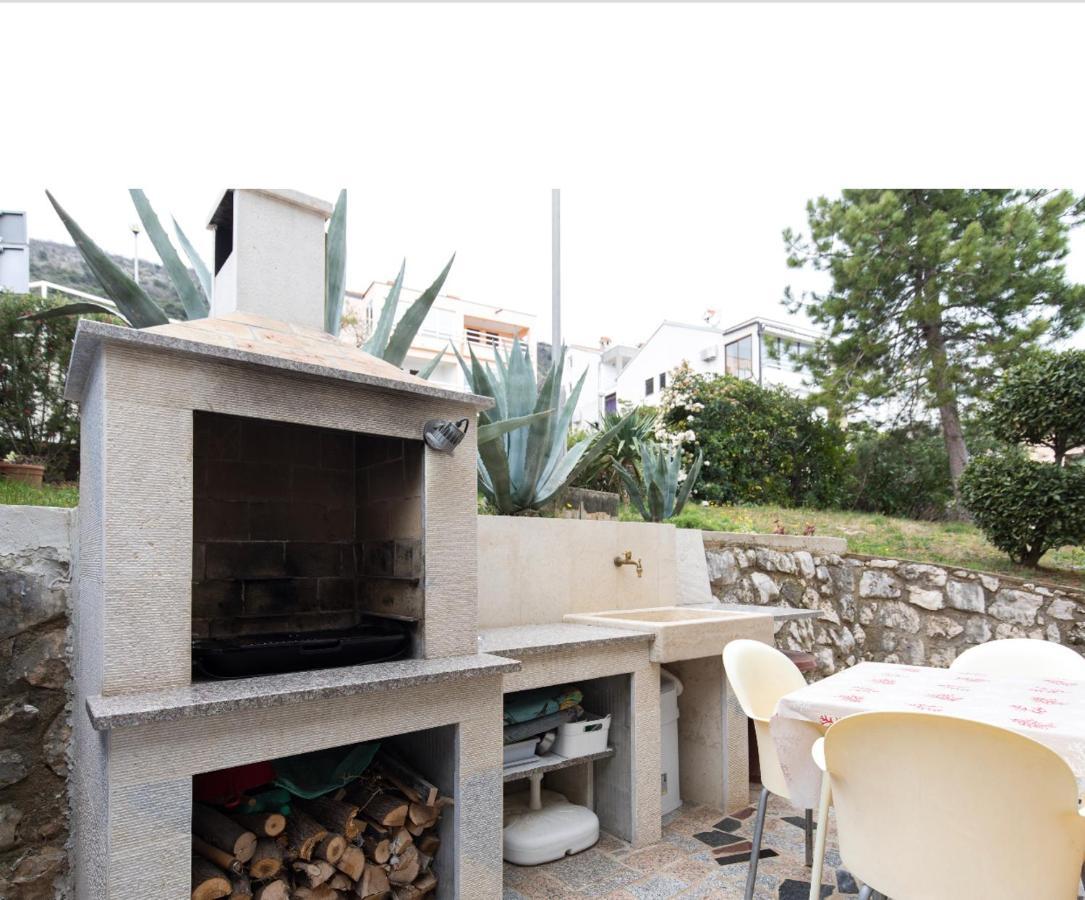 Residence4A-Appartamento Bianco Ravni Luaran gambar