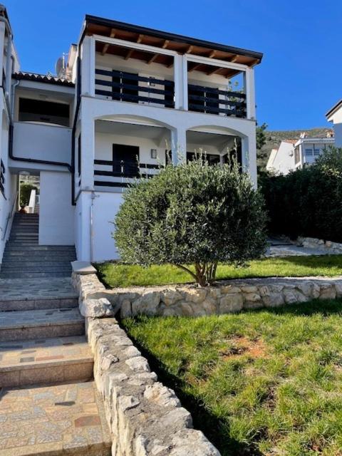 Residence4A-Appartamento Bianco Ravni Luaran gambar